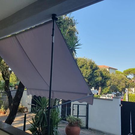 Lecci Al Mare Apartment San Vincenzo Luaran gambar
