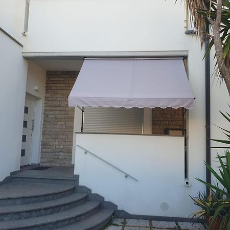 Lecci Al Mare Apartment San Vincenzo Luaran gambar