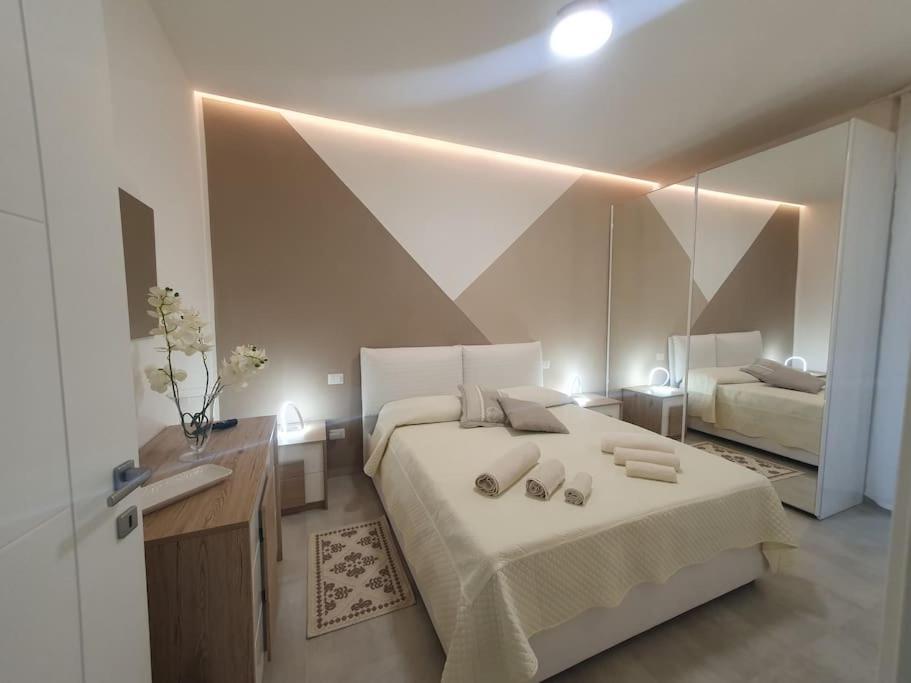 Lecci Al Mare Apartment San Vincenzo Luaran gambar