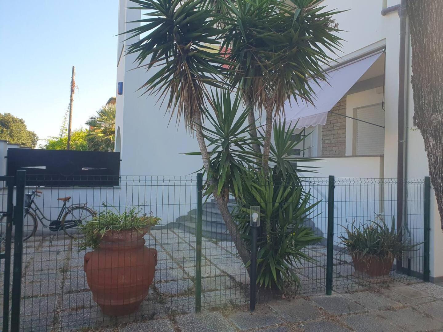 Lecci Al Mare Apartment San Vincenzo Luaran gambar
