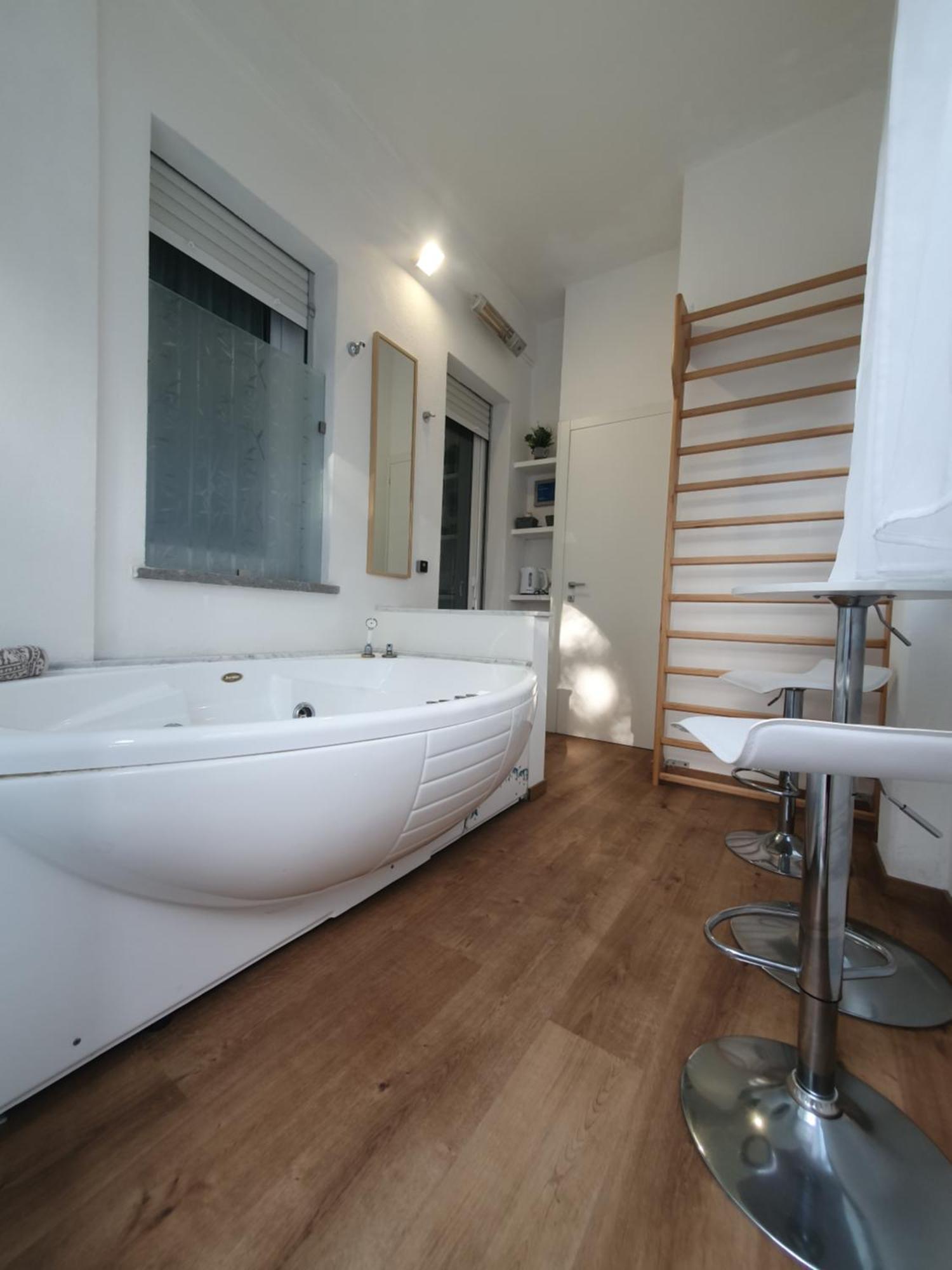 Lecci Al Mare Apartment San Vincenzo Luaran gambar